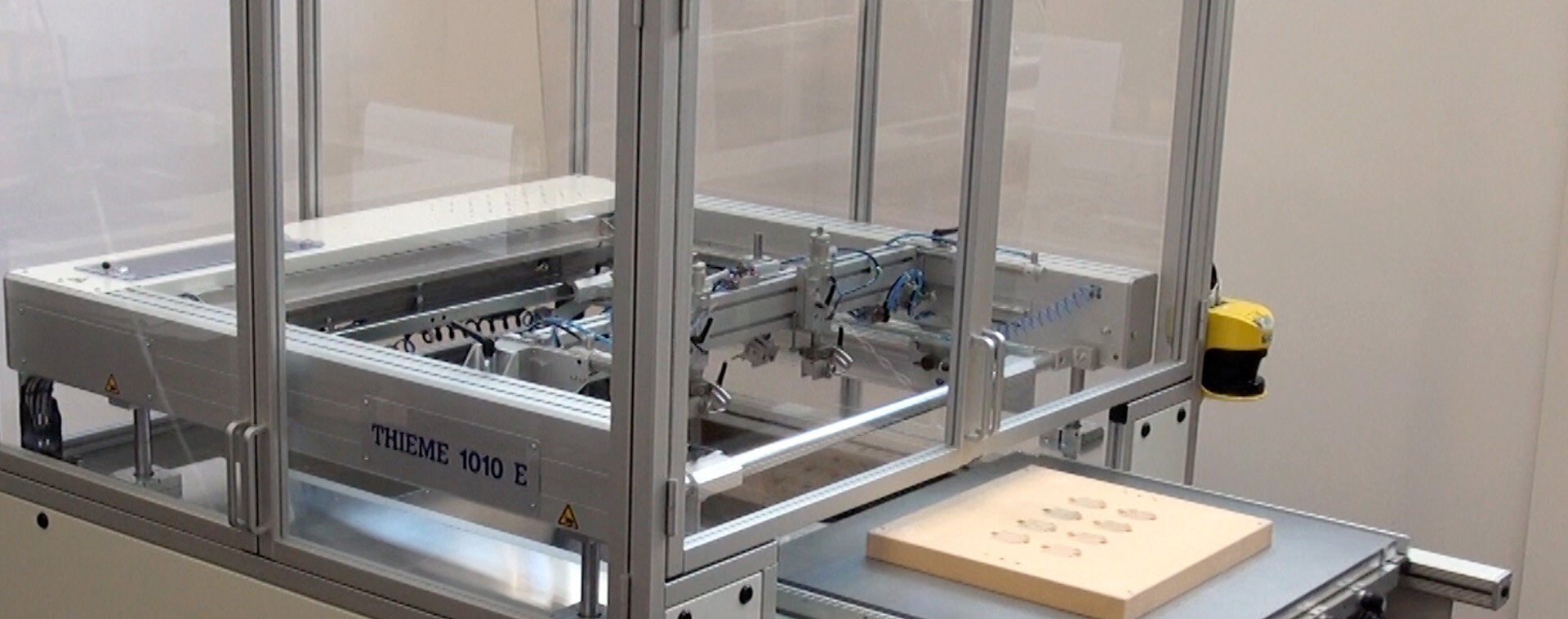THIEME 1000 E THIEME 1000 E