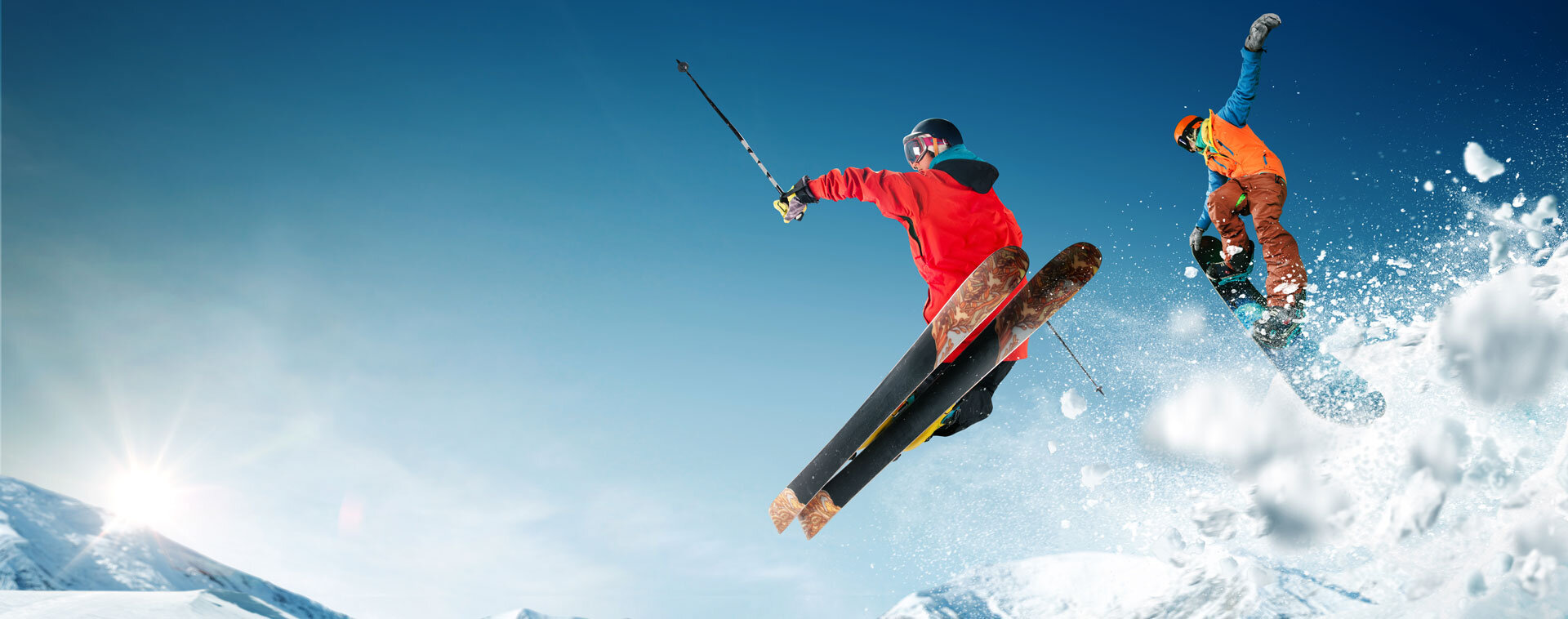 Ski und Snowboard | © VIAR PRO studio Skier und Snowboards | © VIAR PRO studio
