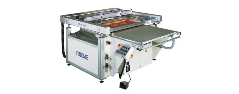 Machine de sérigraphie semi-automatique pour matériaux rigides et flexibles