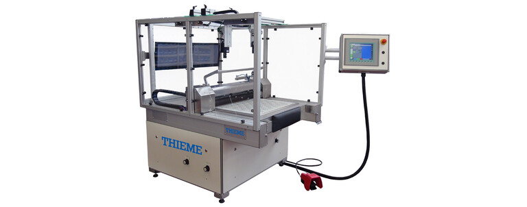 Machine de lamination pour laminer les film plastiques de différentes formes et épaisseurs