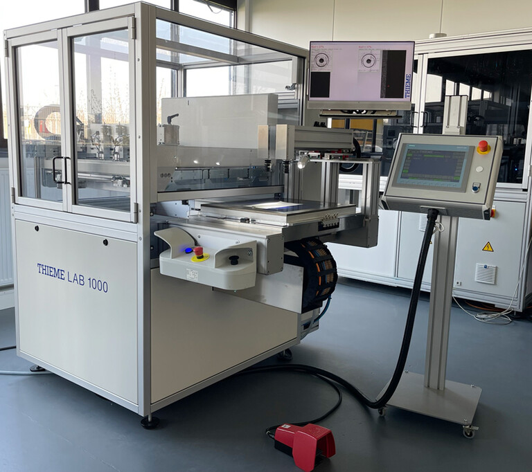The THIEME LAB 1000 screen printing machine in the Technolgy center