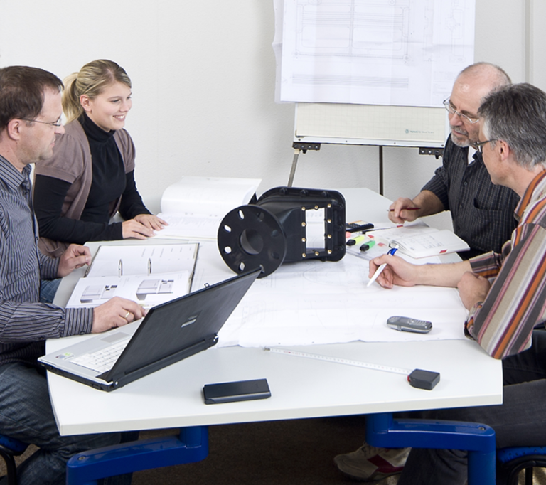 Planning and discussions take place in the market and technology centre.